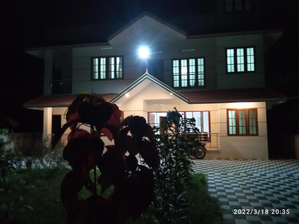 Апартаменты Devi Kripa Residency Варкала Экстерьер фото
